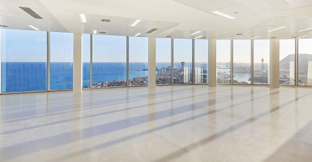 Foto 1 de Alquiler de oficina en La Barceloneta con aire acondicionado y calefacción