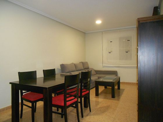 Foto 1 de Alquiler de piso en avenida De la Rambla de 2 habitaciones con muebles y balcón