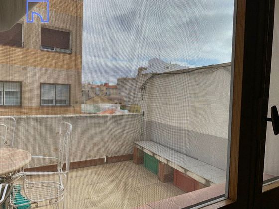 Foto 2 de Pis en venda a Tudela de 3 habitacions amb terrassa i balcó