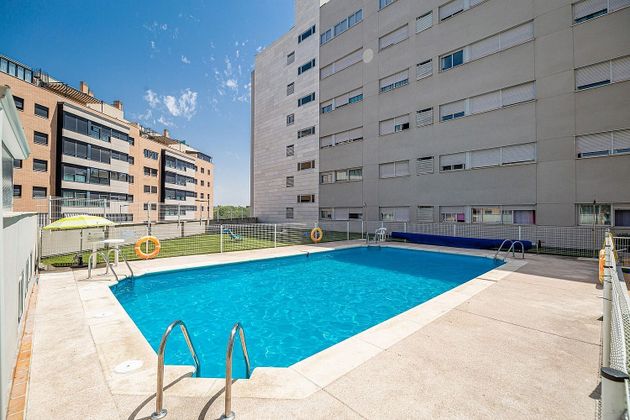 Foto 2 de Piso en venta en Zona Estación de 3 habitaciones con terraza y piscina