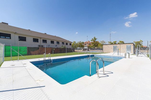 Foto 2 de Casa en venta en La Montaña - El Cortijo de 4 habitaciones con terraza y piscina