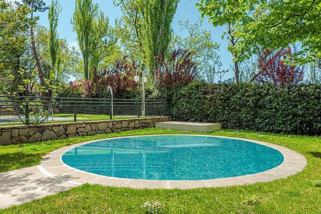 Foto 2 de Pis en venda a Mirasierra de 5 habitacions amb terrassa i piscina