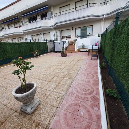 Foto 1 de Piso en venta en Medina de Pomar de 2 habitaciones con terraza y piscina