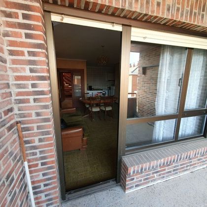 Foto 2 de Pis en venda a calle Valladolid de 3 habitacions amb terrassa
