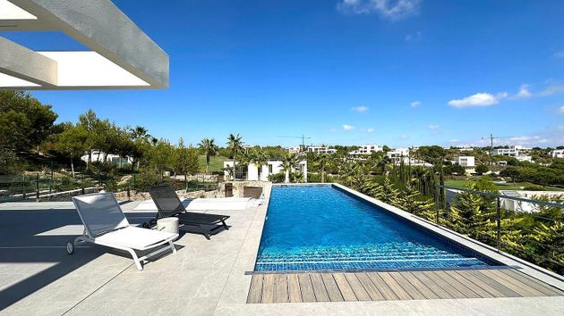 Foto 1 de Xalet en venda a avenida De Las Colinas de 4 habitacions amb terrassa i piscina