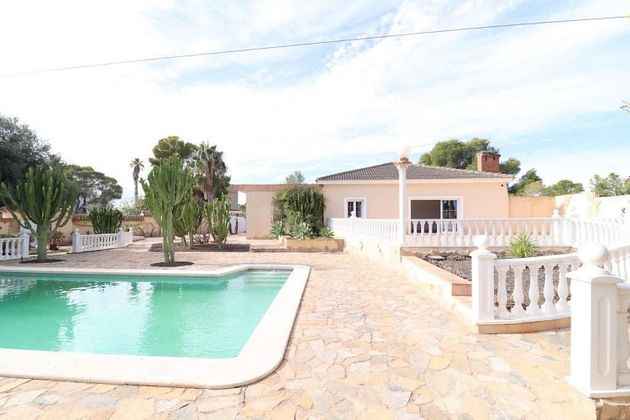 Foto 1 de Xalet en venda a Campos de Golf - Villa Martin - Los Dolses de 4 habitacions amb terrassa i piscina