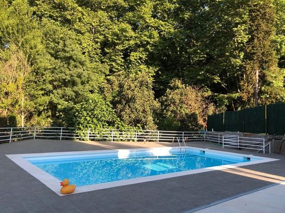 Foto 1 de Piso en alquiler en Sant Martí de Llémena de 2 habitaciones con terraza y piscina