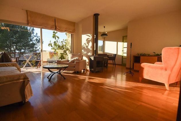 Foto 1 de Pis en lloguer a Montjuïc de 3 habitacions amb terrassa i mobles