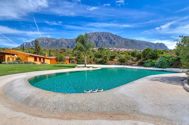 Foto 1 de Casa en venda a Casares de 5 habitacions amb terrassa i piscina