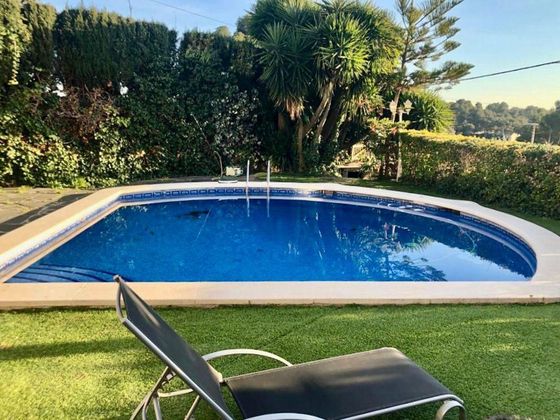 Foto 2 de Xalet en venda a Corbera de Llobregat de 4 habitacions amb terrassa i piscina