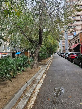 Foto 1 de Venta de local en El Besós i el Maresme de 70 m²
