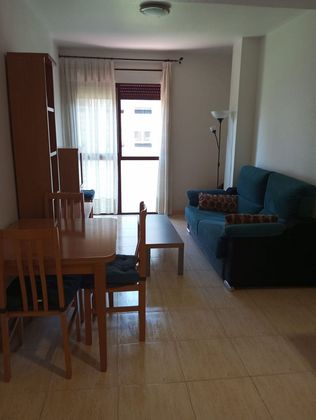 Foto 1 de Alquiler de piso en Juan Carlos I de 1 habitación con garaje y muebles