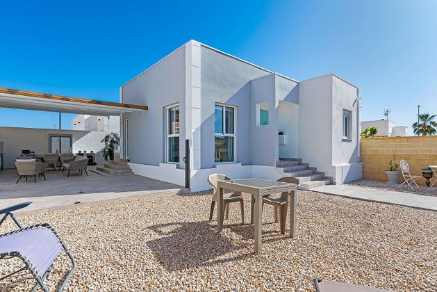 Foto 1 de Casa en venda a Avileses de 2 habitacions amb terrassa i piscina