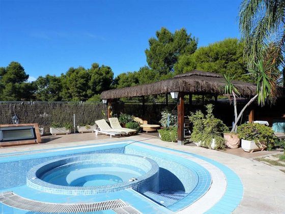 Foto 2 de Casa en venda a El Vedat - Santa Apolonia de 5 habitacions amb piscina i jardí