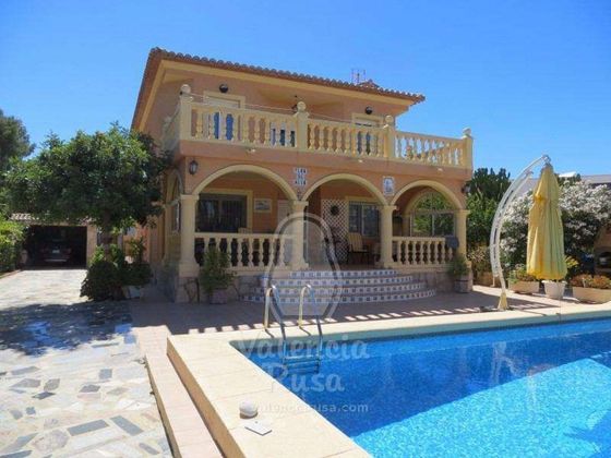 Foto 1 de Casa en venta en Poblets (els) de 5 habitaciones con terraza y piscina