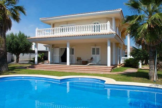 Foto 2 de Casa en venda a Montealegre de 4 habitacions amb terrassa i piscina