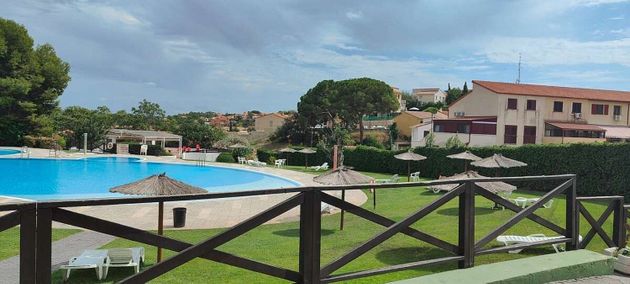 Foto 2 de Casa en venta en Riba-roja de Túria de 3 habitaciones con terraza y piscina