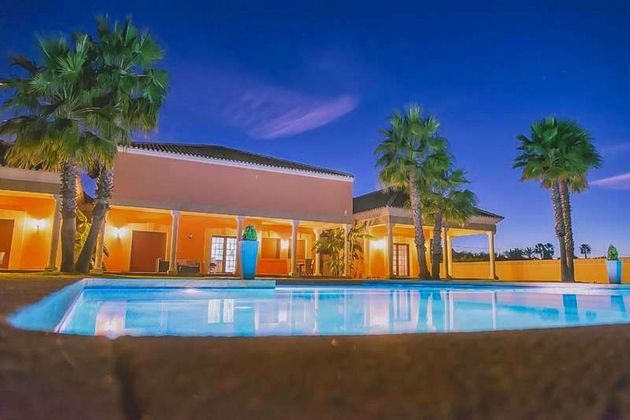 Foto 2 de Casa en venda a Les Marines/Las Marinas de 5 habitacions amb terrassa i piscina