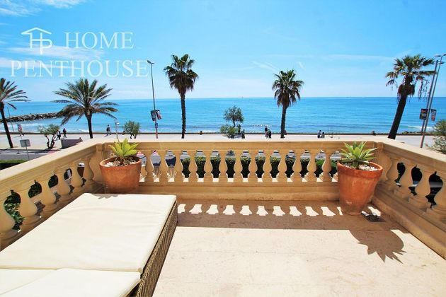 Foto 2 de Xalet en venda a Botigues de Sitges - Garraf de 8 habitacions amb terrassa i piscina