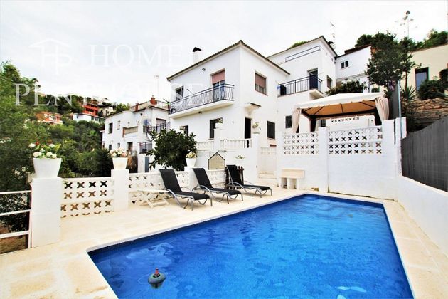 Foto 1 de Venta de chalet en Levantina - Montgavina - Quintmar de 9 habitaciones con terraza y piscina