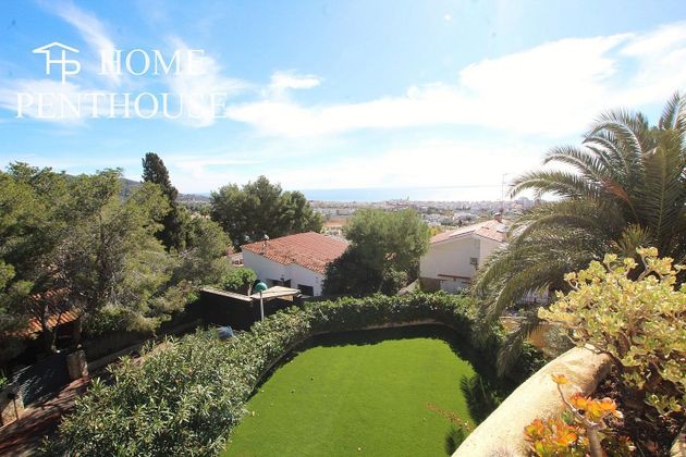 Foto 1 de Xalet en lloguer a Vallpineda - Santa Bàrbara de 4 habitacions amb terrassa i piscina