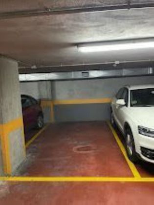 Foto 2 de Garatge en lloguer a Riazor - Los Rosales de 13 m²