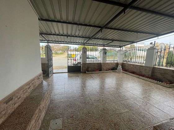 Foto 1 de Casa en venda a Paterna del Campo de 5 habitacions amb terrassa i garatge