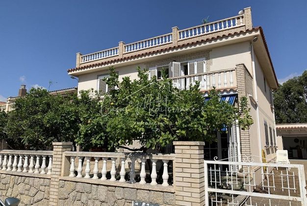 Foto 2 de Chalet en venta en Ardiaca - La Llosa de 4 habitaciones con terraza y garaje
