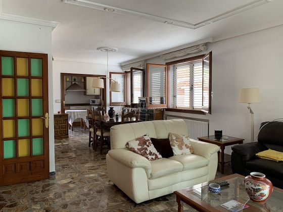 Foto 1 de Chalet en venta en Ardiaca - La Llosa de 4 habitaciones con terraza y garaje