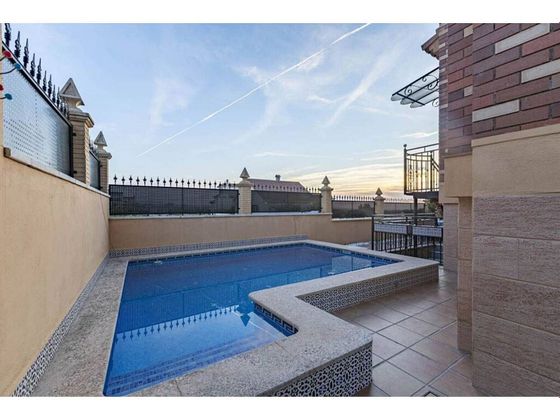 Foto 1 de Xalet en venda a Cájar de 5 habitacions amb terrassa i piscina