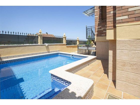 Foto 2 de Venta de chalet en Cájar de 5 habitaciones con terraza y piscina