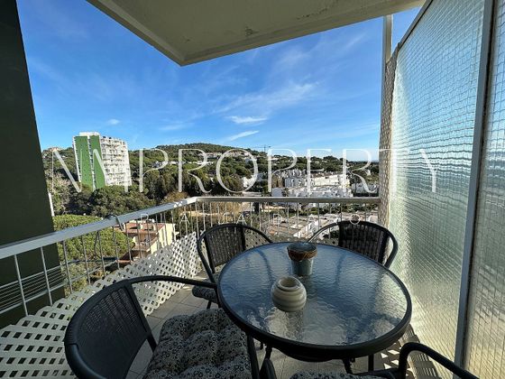 Foto 1 de Piso en alquiler en Els Pins - Politur de 2 habitaciones con terraza y piscina