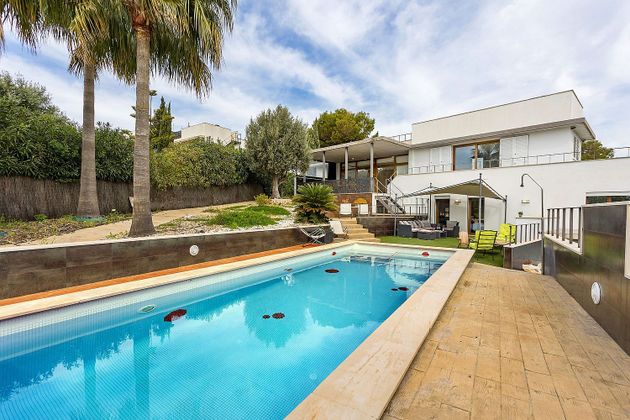 Foto 2 de Xalet en venda a Génova de 4 habitacions amb terrassa i piscina