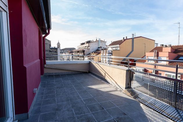 Foto 2 de Ático en venta en Centro - Vitoria-Gasteiz de 2 habitaciones con terraza y balcón