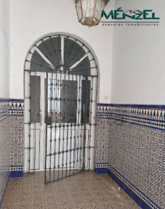 Foto 1 de Casa adossada en venda a Villanueva del Ariscal de 4 habitacions amb balcó i calefacció