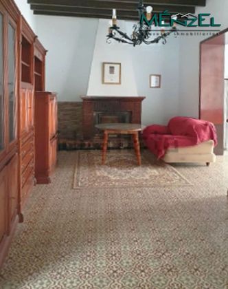 Foto 2 de Casa adossada en venda a Villanueva del Ariscal de 4 habitacions amb balcó i calefacció