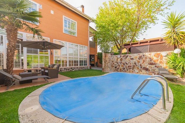 Foto 1 de Casa en venda a Griñón de 4 habitacions amb terrassa i piscina