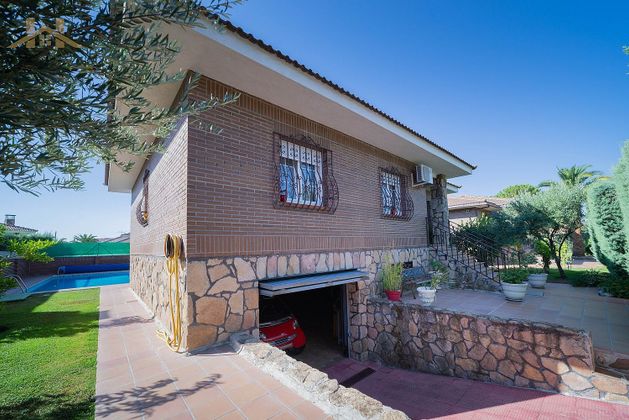 Foto 2 de Xalet en venda a Griñón de 4 habitacions amb terrassa i piscina