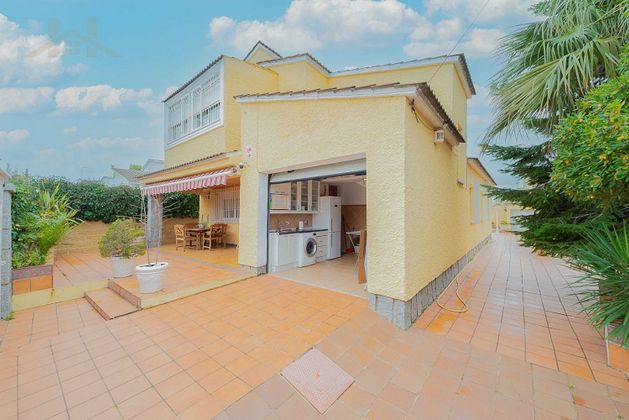 Foto 1 de Chalet en venta en Griñón de 4 habitaciones con terraza y piscina