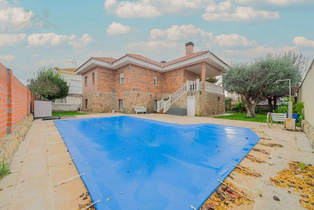 Foto 2 de Chalet en venta en Griñón de 5 habitaciones con terraza y piscina
