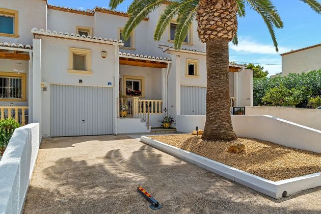 Foto 2 de Casa adossada en venda a Benissa de 3 habitacions amb terrassa i piscina