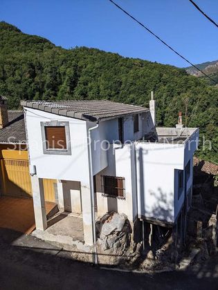 Foto 2 de Casa en venda a calle General de 2 habitacions amb terrassa i balcó