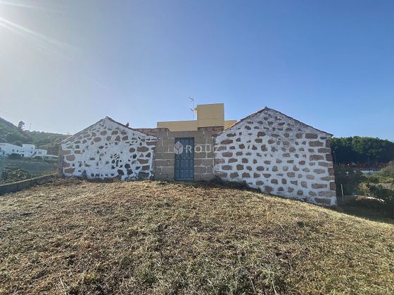 Foto 2 de Casa rural en venda a Granadilla de Abona ciudad de 5 habitacions amb jardí