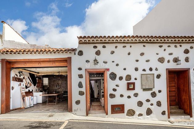 Foto 1 de Casa en venda a Tamaimo-Arguayo de 6 habitacions amb terrassa i garatge
