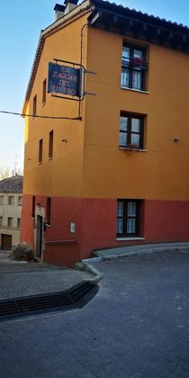 Foto 1 de Casa en venta en calle Santa María de 9 habitaciones con terraza y calefacción