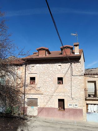 Foto 1 de Venta de casa en calle Salida Burgo de Osma de 3 habitaciones y 146 m²