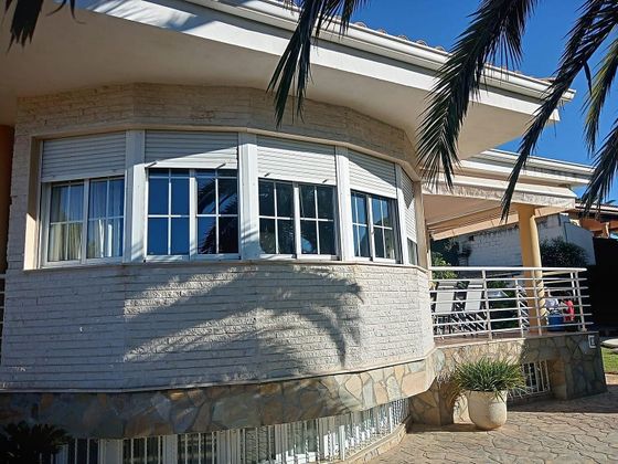 Foto 2 de Xalet en venda a Petrer de 5 habitacions amb terrassa i piscina