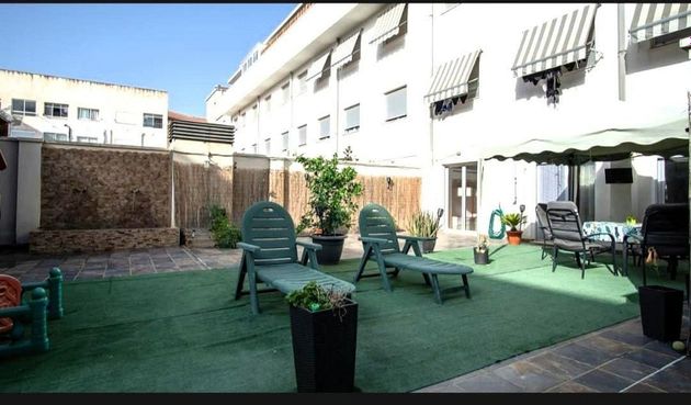 Foto 1 de Piso en venta en Elda de 3 habitaciones con terraza y piscina