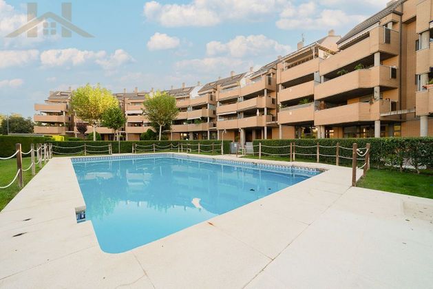 Foto 1 de Piso en venta en calle Julio Fuentes de 3 habitaciones con terraza y piscina