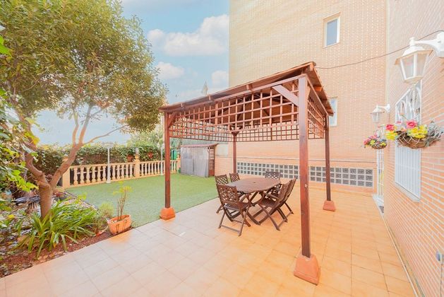Foto 2 de Pis en venda a avenida Nuevo Mundo de 3 habitacions amb terrassa i piscina
